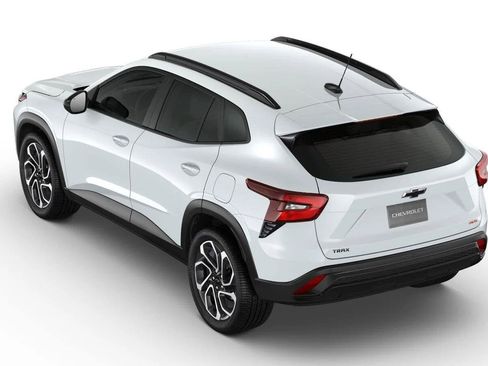 New 2026 Chevrolet Trax RS w/ Driver Confidence Package FWD image 16