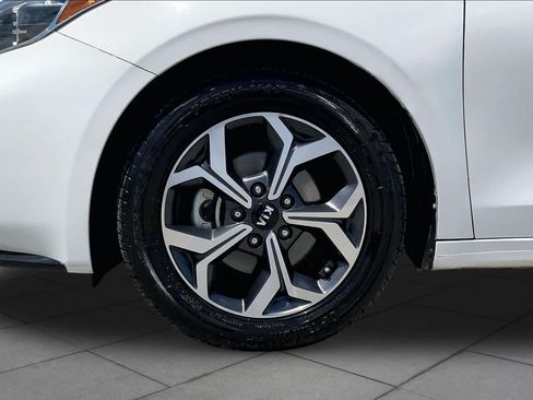 Used 2021 Kia Forte LXS FWD image 11