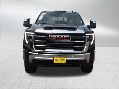 New 2025 GMC Sierra 3500 SLT w/ SLT Premium Package