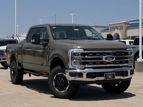 New 2026 Ford F250 Lariat w/ Tremor Off-Road Package AWD/4WD image 4