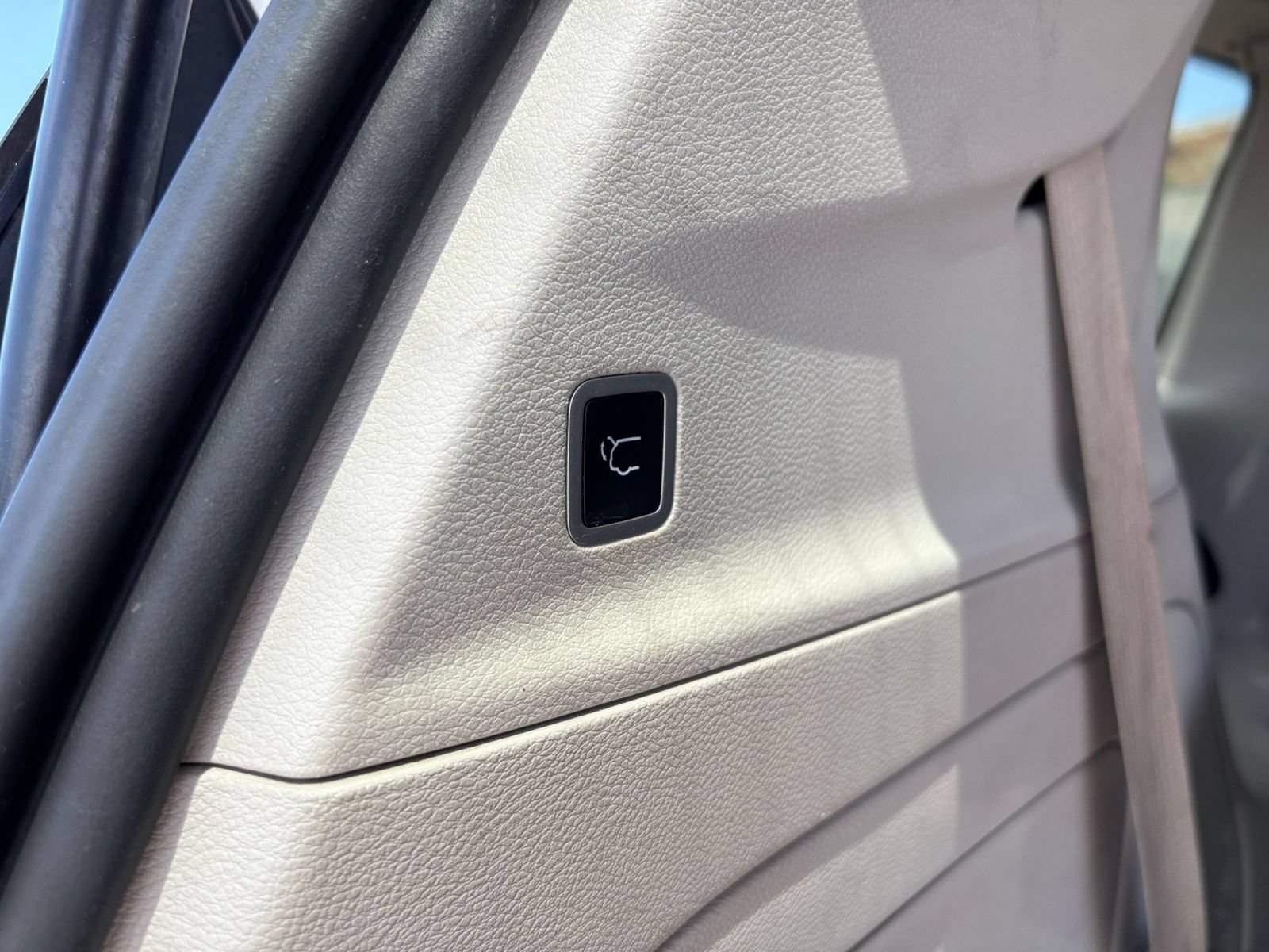 Used 2022 Chrysler Pacifica Touring-L FWD image 22