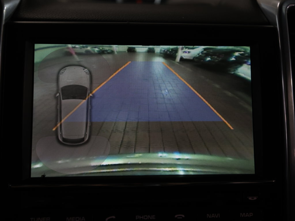 Used 2014 Porsche Cayenne AWD/4WD image 20