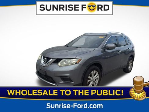 Used 2015 Nissan Rogue SV w/ SV Moonroof Package image 1
