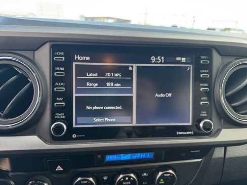 Used 2023 Toyota Tacoma TRD Off-Road image 23