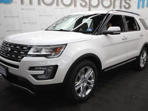 Used 2017 Ford Explorer Limited image 1