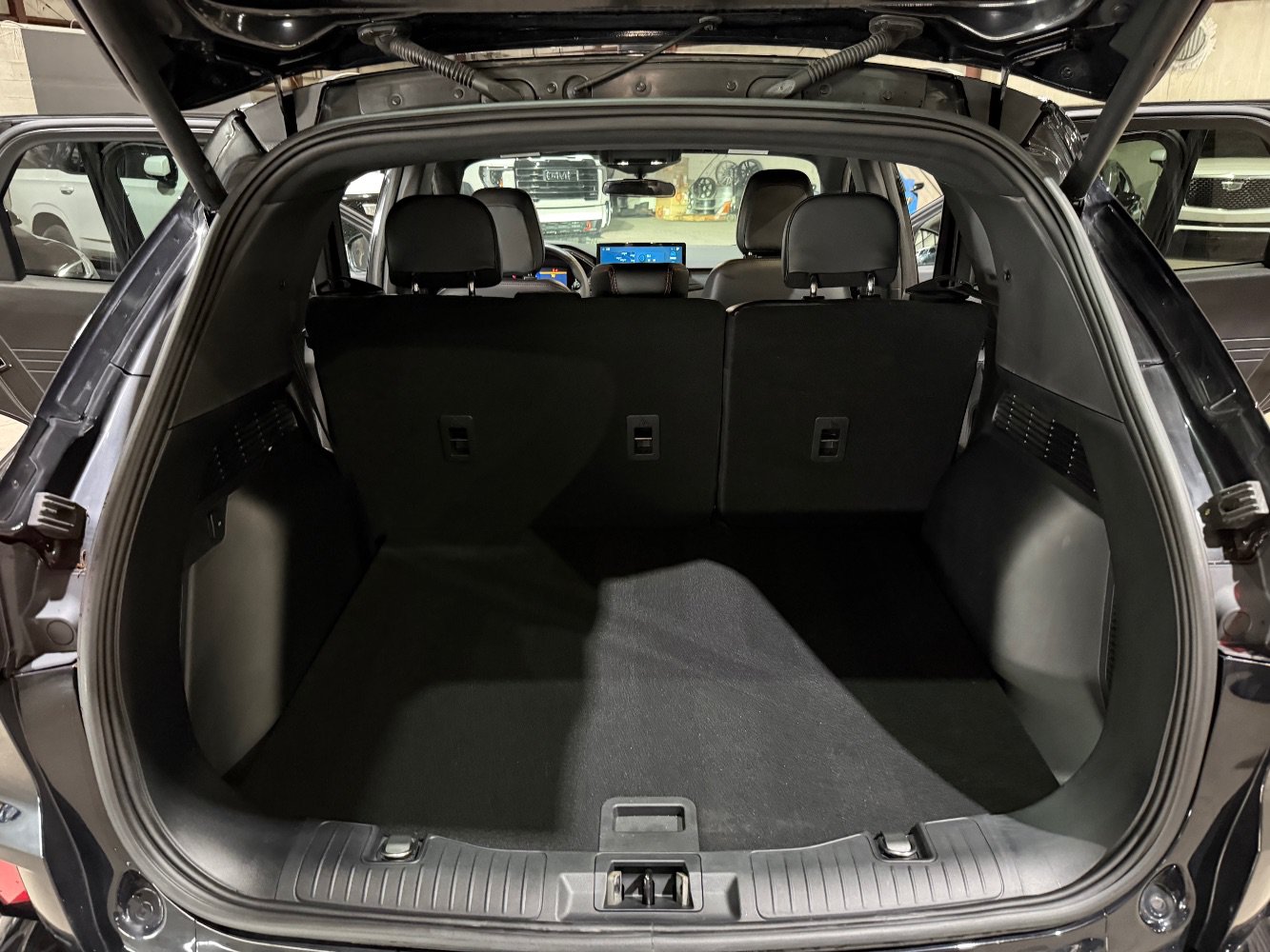 Used 2023 Ford Escape ST-Line w/ Tech Pack #1 FWD image 19