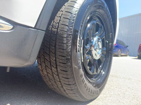 Used 2025 Dodge Durango AWD w/ Technology Group image 15