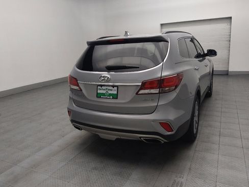 Used 2017 Hyundai Santa Fe Limited image 9