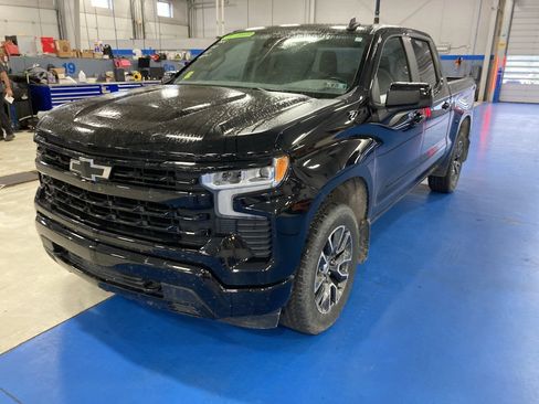 Used 2023 Chevrolet Silverado 1500 RST AWD/4WD image 3