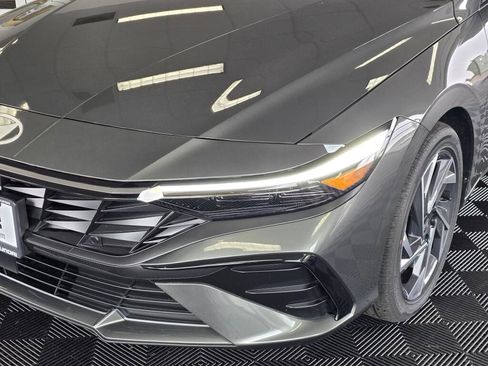New 2026 Hyundai Elantra Limited image 10