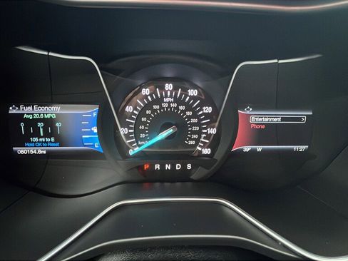 Used 2017 Ford Fusion SE w/ Fusion SE Technology Package image 12