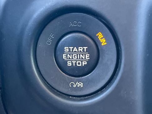 Used 2018 Jeep Wrangler Unlimited Sport image 27