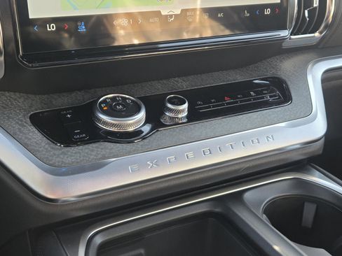 New 2026 Ford Expedition Tremor image 13