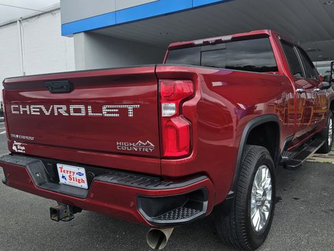 Used 2020 Chevrolet Silverado 2500 High Country w/ Technology Package AWD/4WD image 7