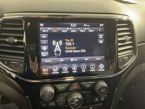 Used 2021 Jeep Grand Cherokee Laredo X image 34