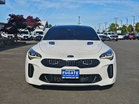 Used 2018 Kia Stinger GT2 AWD/4WD image 3