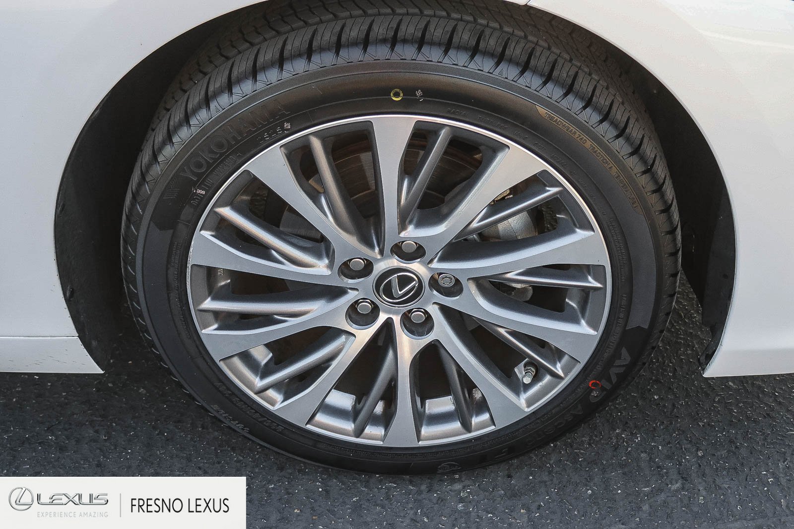 Certified 2020 Lexus ES 350 w/ Premium Package FWD image 9
