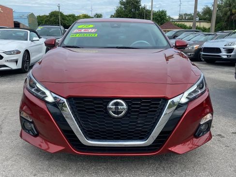 Used 2019 Nissan Altima 2.5 Platinum image 2