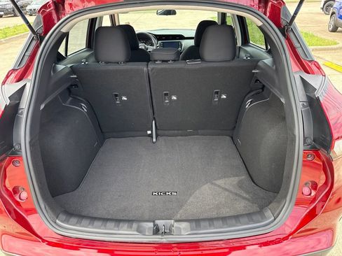 Used 2024 Nissan Kicks SV FWD image 10
