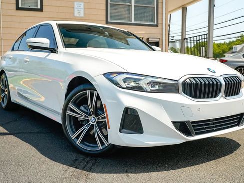 Used 2023 BMW 330i Sedan w/ Convenience Package RWD image 3