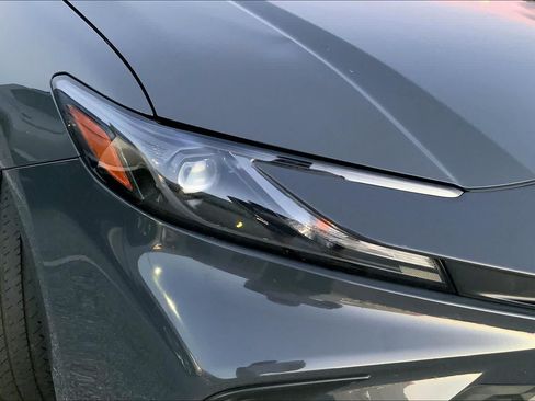 Used 2025 Toyota Camry SE FWD image 24