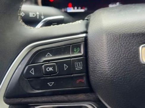 Used 2024 Jeep Grand Cherokee L Limited w/ Luxury Tech Group II image 12