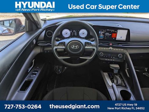 Certified 2024 Hyundai Elantra SEL FWD image 19