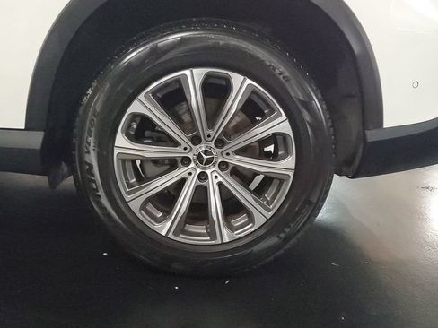 Used 2024 Mercedes-Benz GLC 300 image 6
