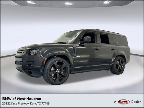 Used 2024 Land Rover Defender 130 X-Dynamic SE image 1