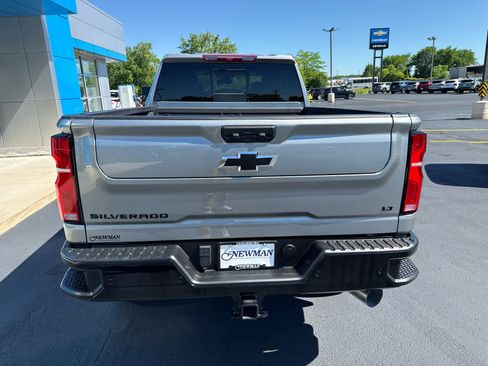 Used 2025 Chevrolet Silverado 2500 LT w/ Trail Boss Package AWD/4WD image 13