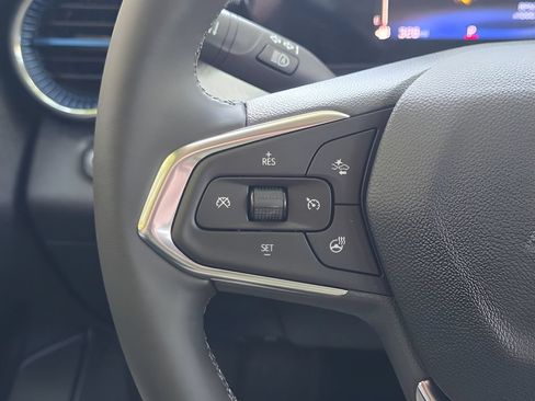 New 2026 Chevrolet Trax LT w/ LT Convenience Package FWD image 17