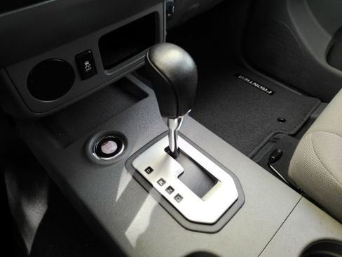 Used 2021 Nissan Frontier S image 37