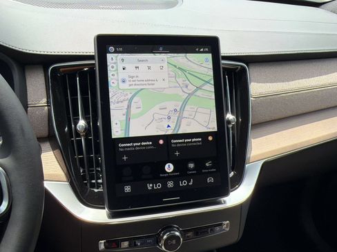 New 2026 Volvo XC90 B6 Plus w/ Protection Package Premier AWD/4WD image 18