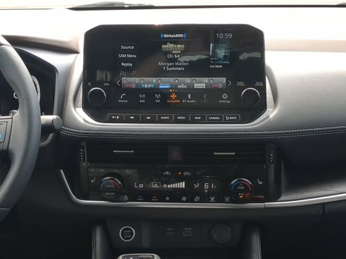 Used 2023 Nissan Rogue Platinum w/ Platinum Premium Package AWD/4WD image 16