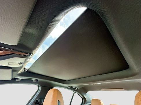 Certified 2025 BMW 330i Sedan w/ M Sport Package RWD image 22