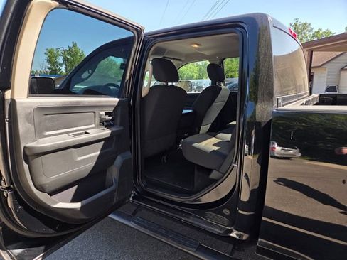 Used 2012 RAM 2500 ST w/ Chrome Appearance Group AWD/4WD image 32