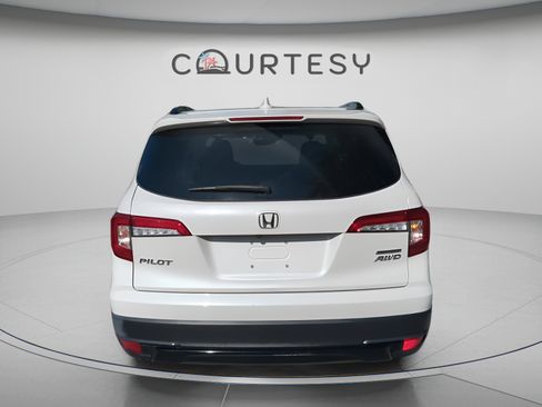 Certified 2022 Honda Pilot Special Edition image 6