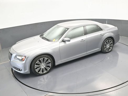 Used 2014 Chrysler 300 S image 44