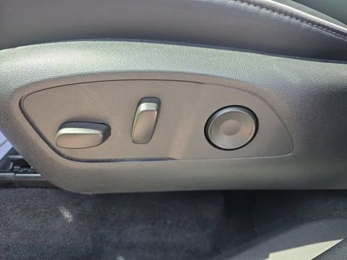 Used 2025 Buick Enclave Preferred FWD image 19