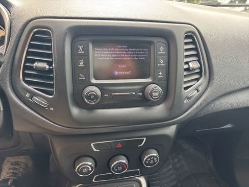 Used 2018 Jeep Compass Sport AWD/4WD image 17
