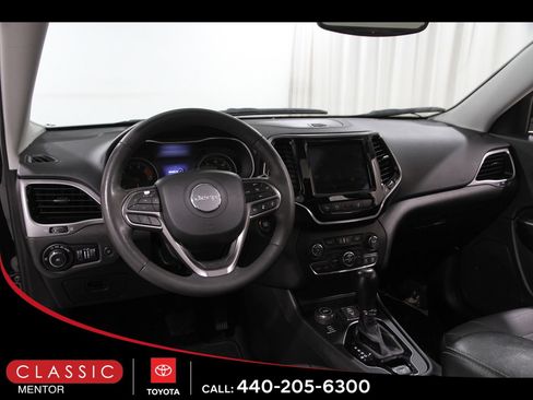 Used 2021 Jeep Cherokee Limited image 6