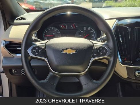 Used 2023 Chevrolet Traverse LS AWD/4WD image 18