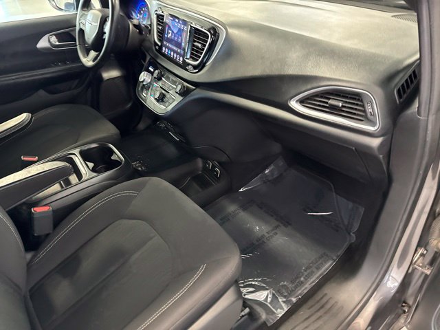 Used 2018 Chrysler Pacifica Touring Plus w/ S Appearance Package FWD image 25