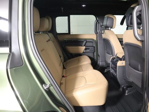 New 2026 Land Rover Defender 110 X-Dynamic SE image 24