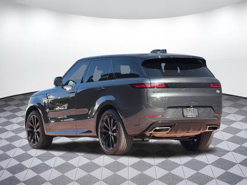 Used 2023 Land Rover Range Rover Sport SE Dynamic AWD/4WD image 3