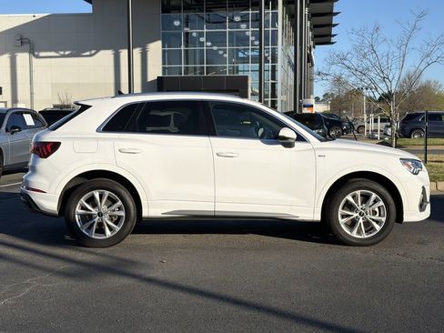 Used 2025 Audi Q3 2.0T Premium image 2