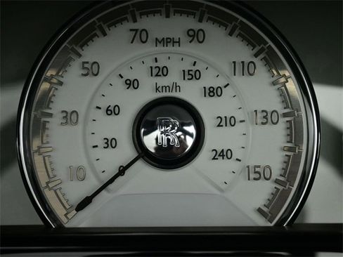 Used 2016 Rolls-Royce Dawn image 27