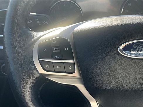 Used 2021 Ford Explorer XLT w/ Equipment Group 202A image 18