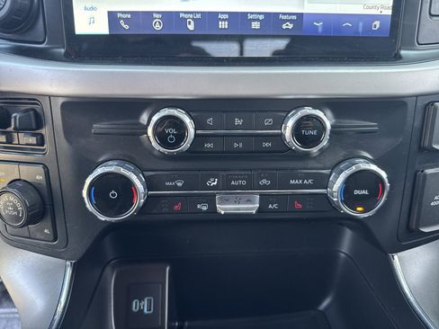 Certified 2022 Ford F150 XLT w/ Equipment Group 302A High image 40