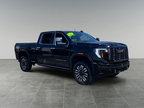 Used 2025 GMC Sierra 2500 Denali Ultimate AWD/4WD image 7